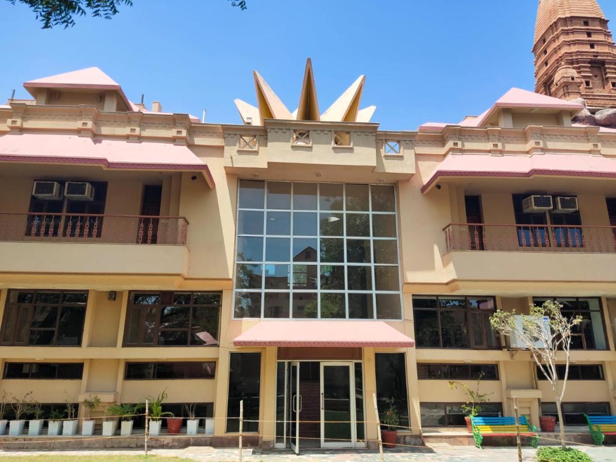 Ananda Krishna Van Vrindāvan Exterior photo